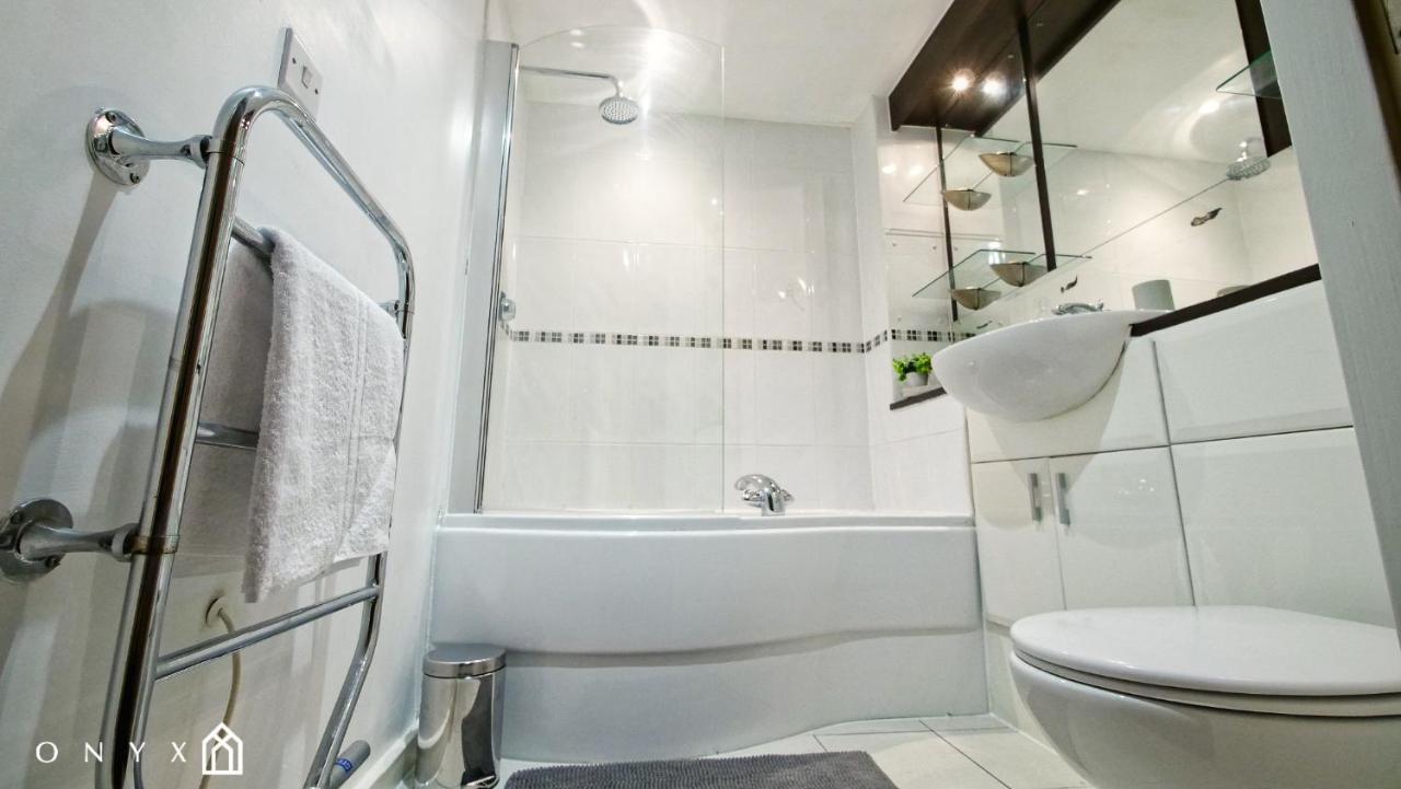برمنغهام Onyx Bullring Stunning Large Spacious City Centre Apartment المظهر الخارجي الصورة
